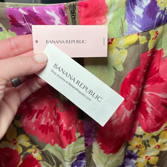 NWT Banana Republic Floral Pencil Skirt size 8P - Picture 9 of 16